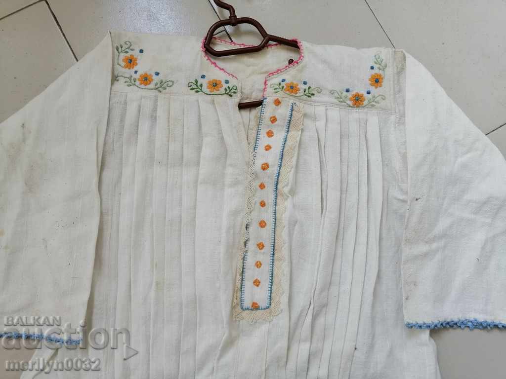 Delivery of Embroidered shirt wear embroidery lace Delivery of Embroidered shirt wear embroidery lace