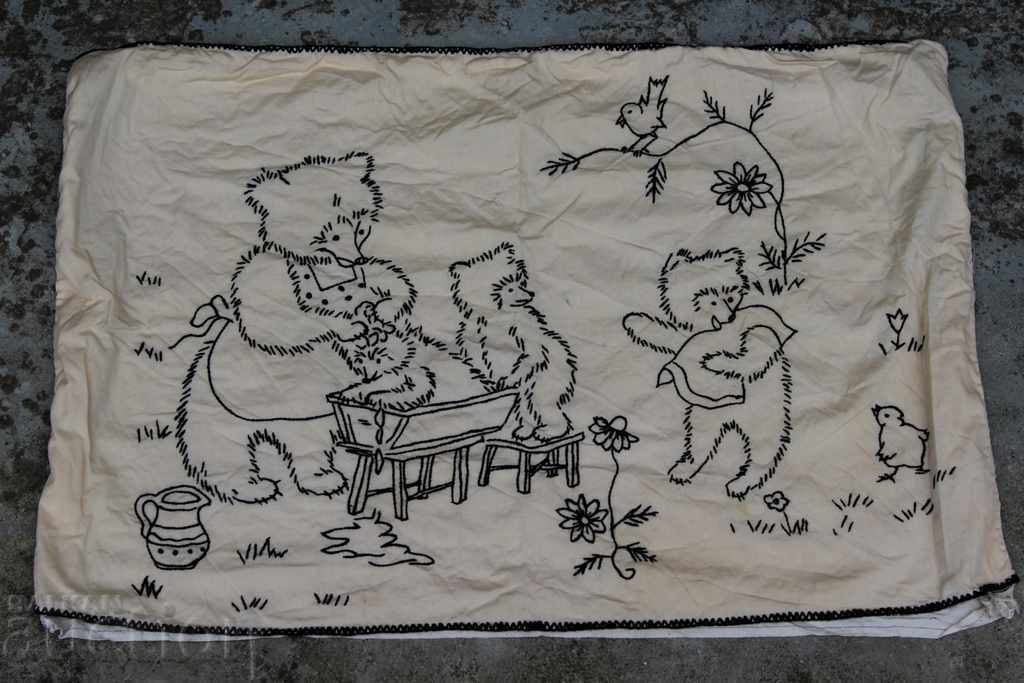 . PERNA COPII VECHI AUTENTICA PERNA BRÂNZĂ BRODERIA cu preț 55.00 BGN | € 28.12 . PERNA COPII VECHI AUTENTICA PERNA BRÂNZĂ BRODERIA cu preț 55.00 BGN | € 28.12