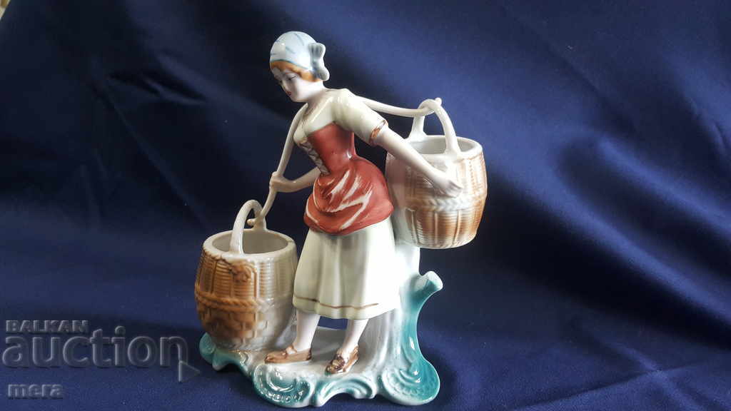 Auction  Fine porcelain composition