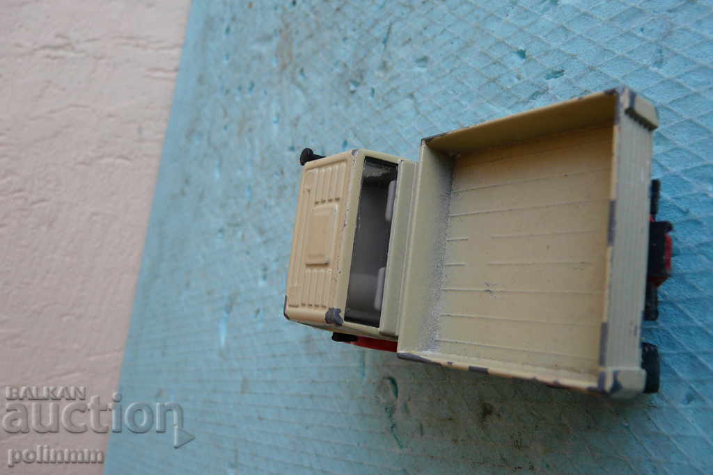 Auction  SIKU 1820 UNIMOG