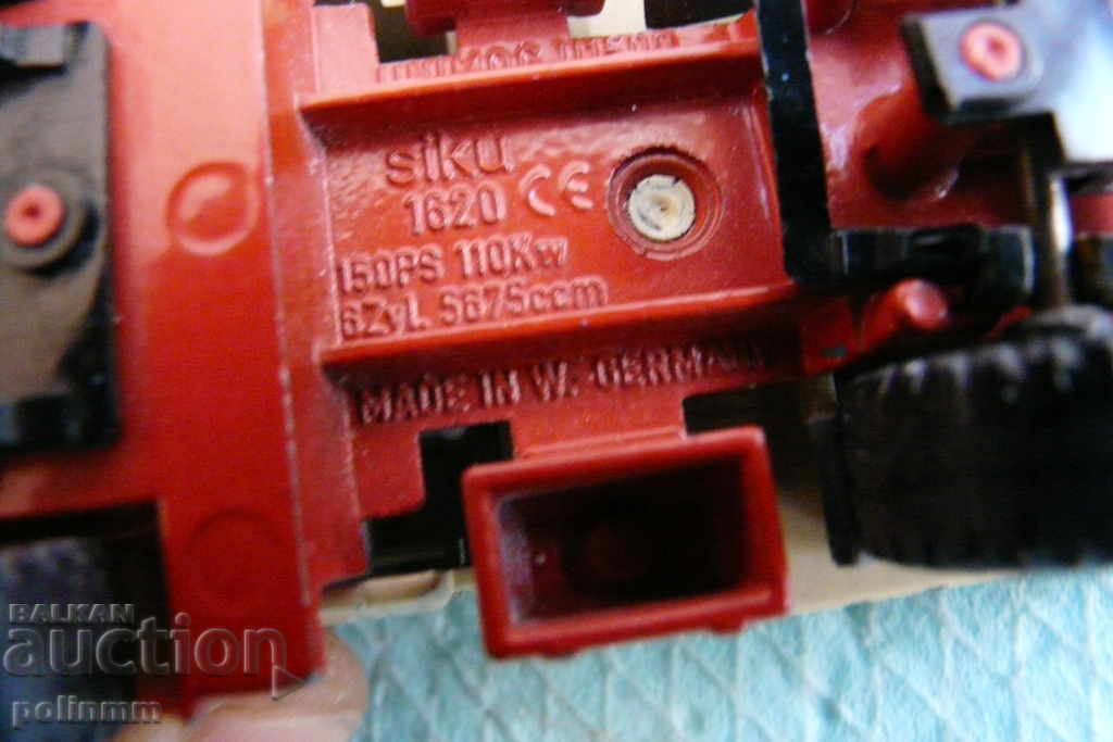 SIKU 1820 UNIMOG - 6