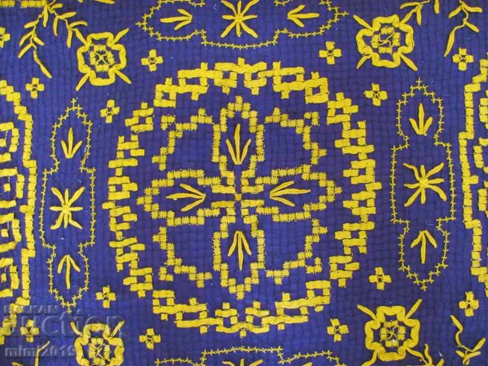 Auction 19th Century Handmade Tablecloth, Box Auction 19th Century Handmade Tablecloth, Box