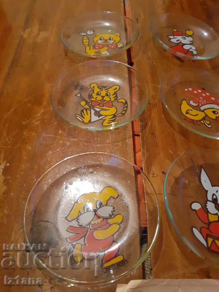 Παράδοση Παλιά πρίζες πιάτων