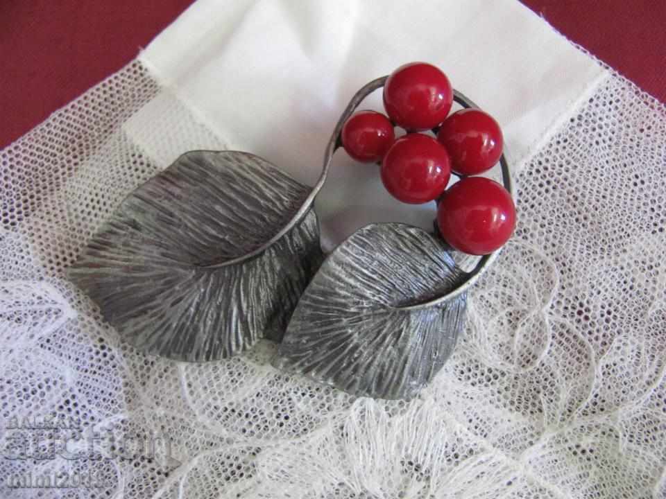 Art Deco Ladies Brooch and Towel with price 40.00 BGN | € 20.45 Art Deco Ladies Brooch and Towel with price 40.00 BGN | € 20.45