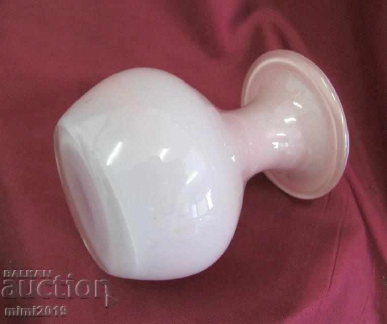 Delivery of Old Crystal Vase - pink crystal Delivery of Old Crystal Vase - pink crystal