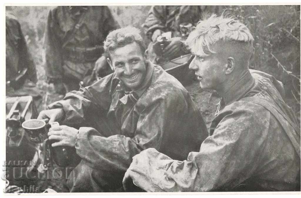 Old photo - German soldiers at lunch