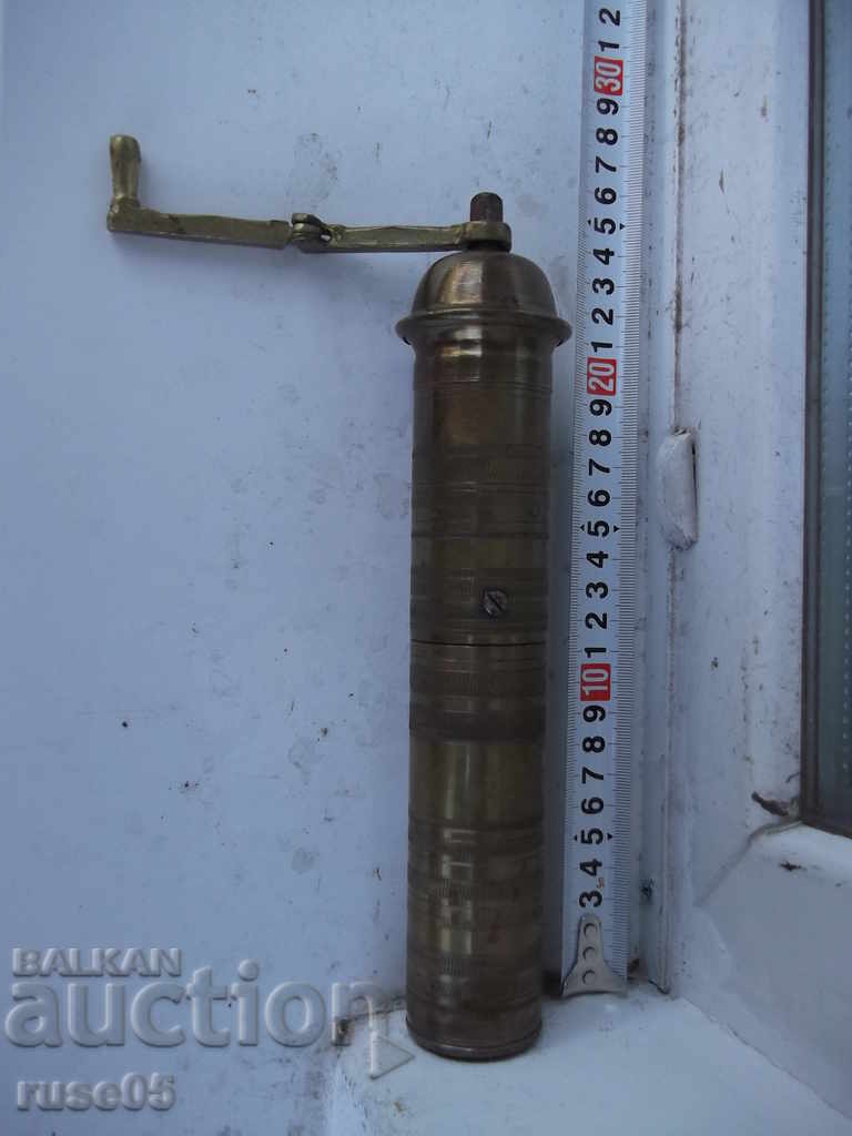 Delivery of Pepper grinder, etc. bronze - 2 Delivery of Pepper grinder, etc. bronze - 2