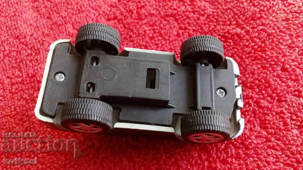 Παλιό μικρό αυτοκίνητο τζιπ - 7 Παλιό μικρό αυτοκίνητο τζιπ - 7