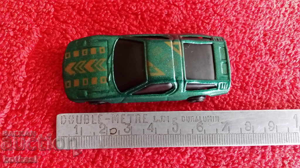 Παλαιό μικρό μεταλλικό σπορ αυτοκίνητο