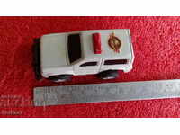 Παλιό μικρό σπορ αυτοκίνητο Jeep