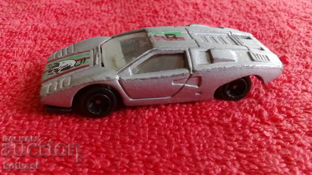 Old small metal Lamborghini sports car with price 5.50 BGN | € 2.81 Old small metal Lamborghini sports car with price 5.50 BGN | € 2.81