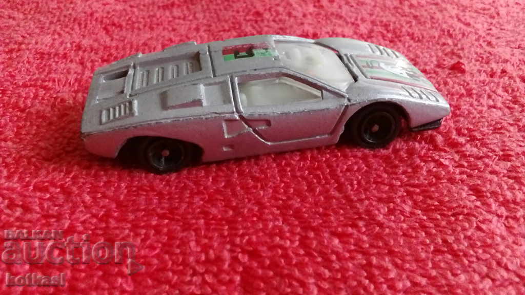 Auction Old small metal Lamborghini sports car Auction Old small metal Lamborghini sports car