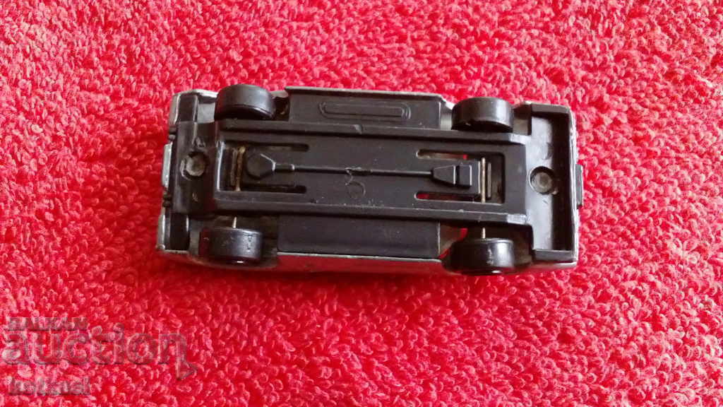 Old small metal Lamborghini sports car - 7 Old small metal Lamborghini sports car - 7