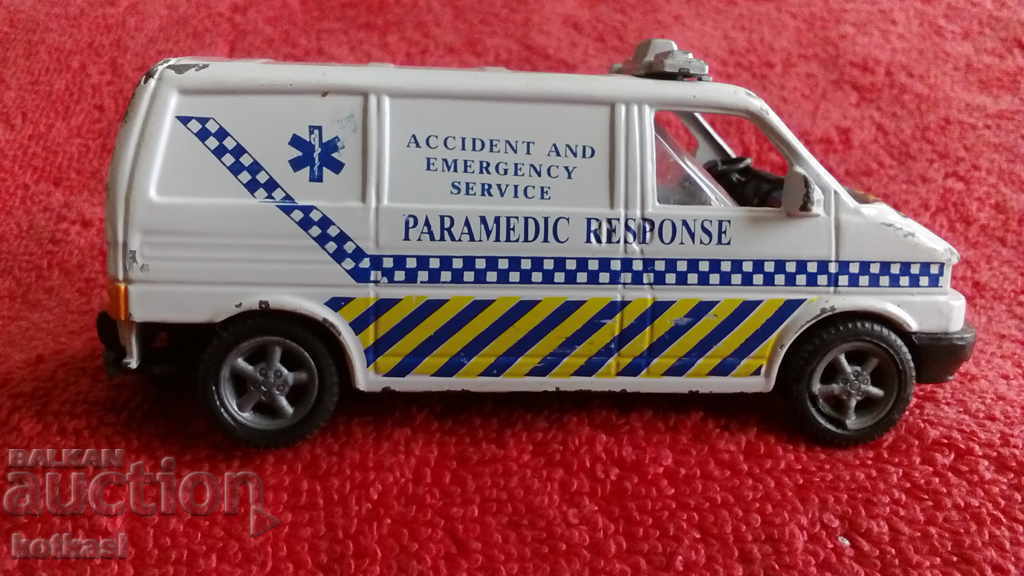 Δημοπρασία Παλιό μικρό μεταλλικό αυτοκίνητο Βαν PARAMEDIC