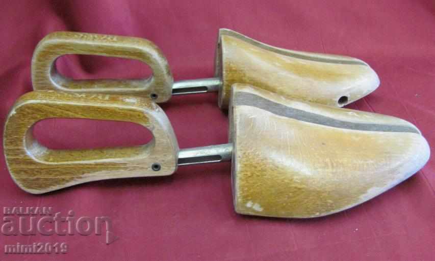 Auction The 30 Wooden Expanders Shoe Shapes HUGO BOSS Auction The 30 Wooden Expanders Shoe Shapes HUGO BOSS