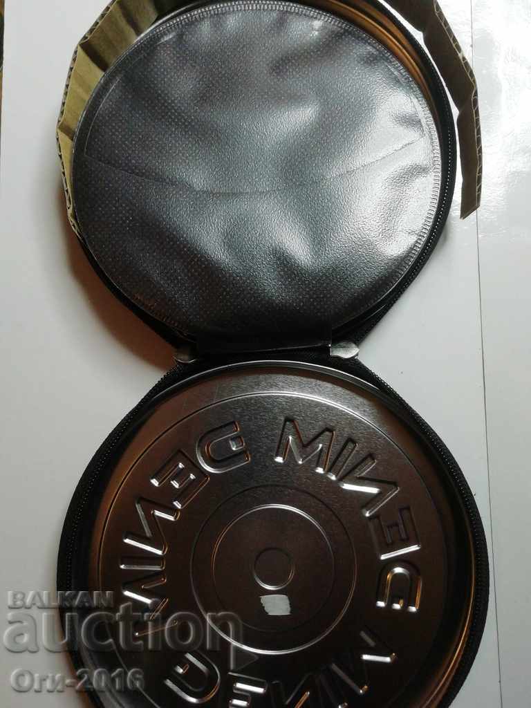 DENIM CD drive box with price 3.00 BGN | € 1.53 DENIM CD drive box with price 3.00 BGN | € 1.53