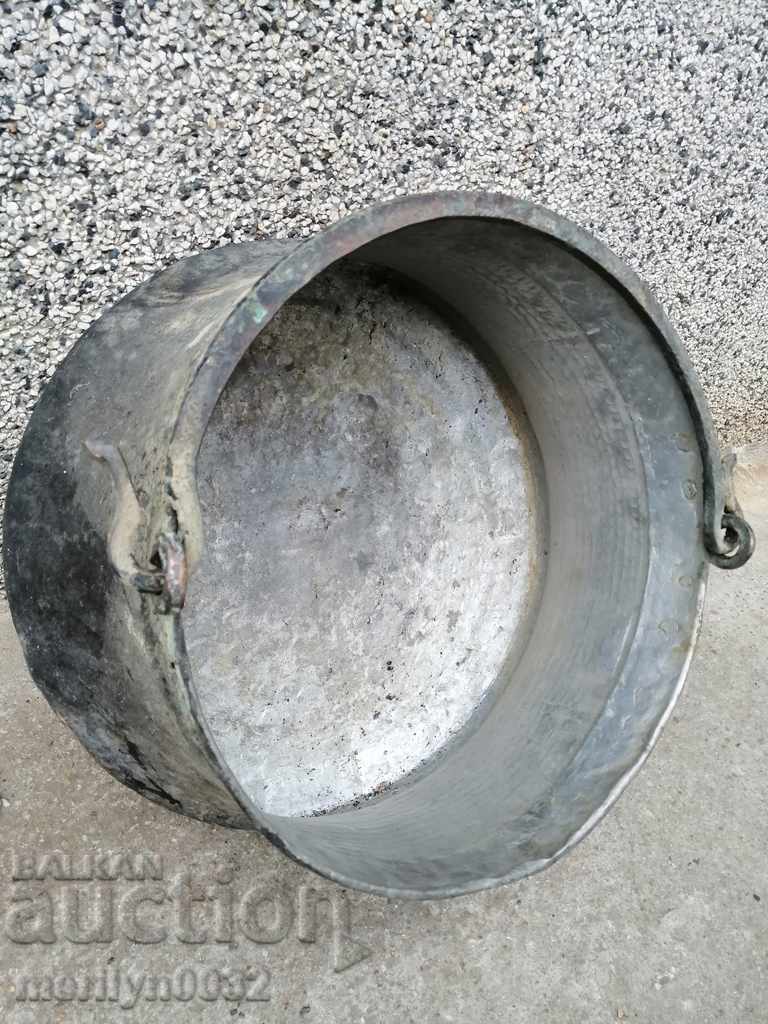 Old harania, a copper pot, a big boiler, a baker, a bumper - 5 Old harania, a copper pot, a big boiler, a baker, a bumper - 5