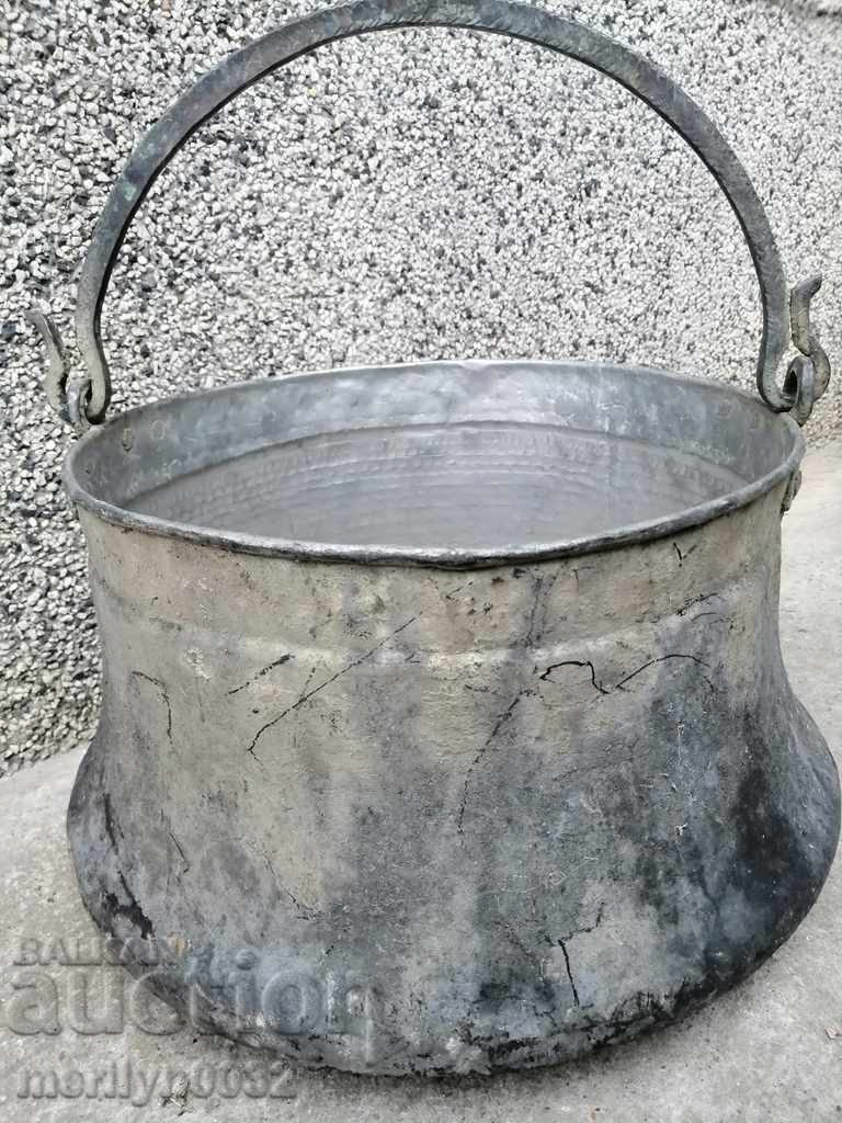 Old harania, a copper pot, a big boiler, a baker, a bumper - 7 Old harania, a copper pot, a big boiler, a baker, a bumper - 7
