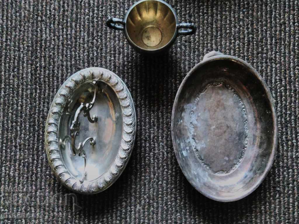 Auction Silver-plated dishes of various models Auction Silver-plated dishes of various models