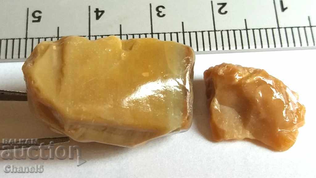 Auction NATURAL RAW HEATING - 2 pcs - 34.35 carats (82) Auction NATURAL RAW HEATING - 2 pcs - 34.35 carats (82)