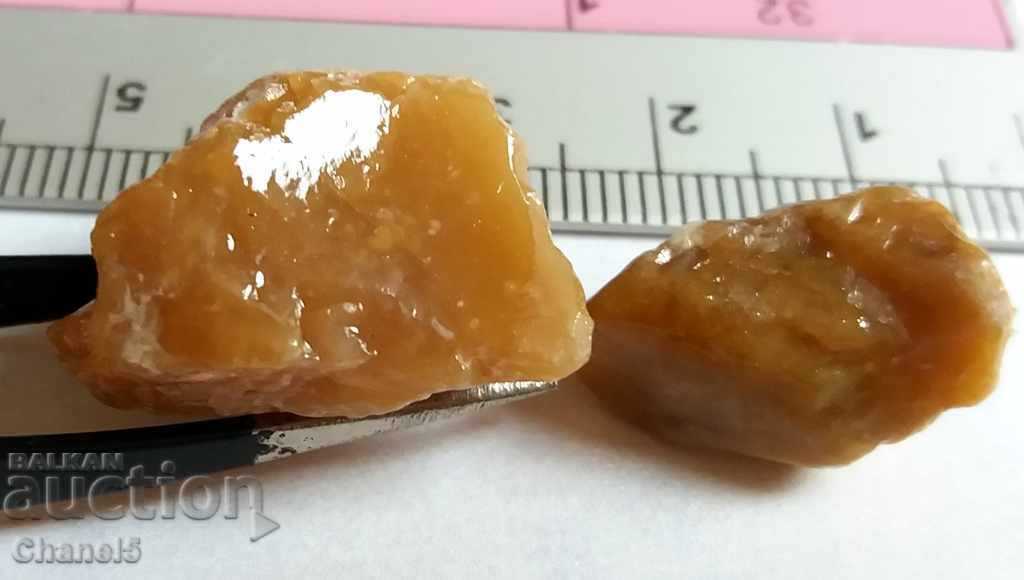ÎNCĂLZITURI RAW NATURALE - 2 buc - 33,50 carate (84) - 5