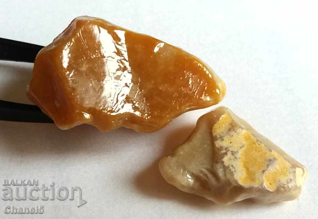 NATURAL RAW HEATING - 2 pcs - 33.06 carats (85) with price 7.50 BGN | € 3.83 NATURAL RAW HEATING - 2 pcs - 33.06 carats (85) with price 7.50 BGN | € 3.83