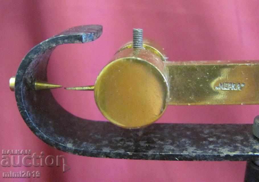 Auction 19th century Bronze Gold Scales rare Auction 19th century Bronze Gold Scales rare