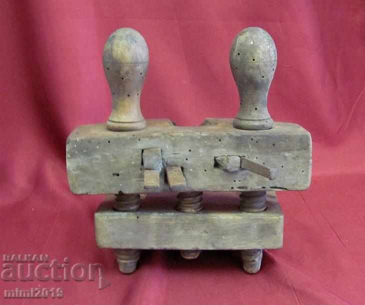 Delivery of 18th Century Carpenter's Tool Bronze and Wood Rare Delivery of 18th Century Carpenter's Tool Bronze and Wood Rare
