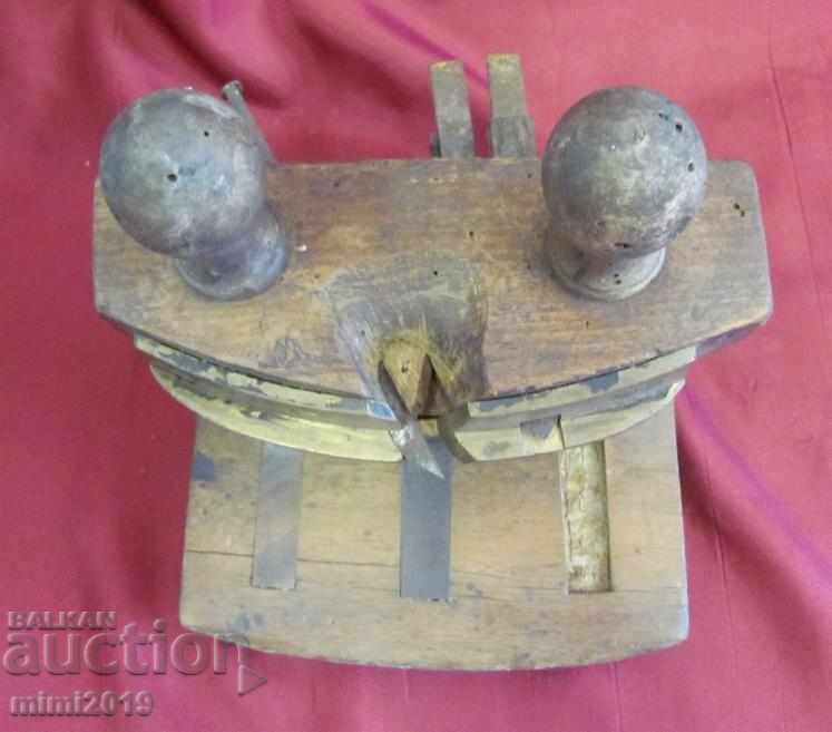 18th Century Carpenter's Tool Bronze and Wood Rare - 6 18th Century Carpenter's Tool Bronze and Wood Rare - 6