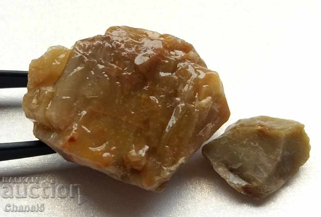 NATURAL RAW HEATING - 2 pcs - 28.86 carats (88) with price 7.50 BGN | € 3.83 NATURAL RAW HEATING - 2 pcs - 28.86 carats (88) with price 7.50 BGN | € 3.83