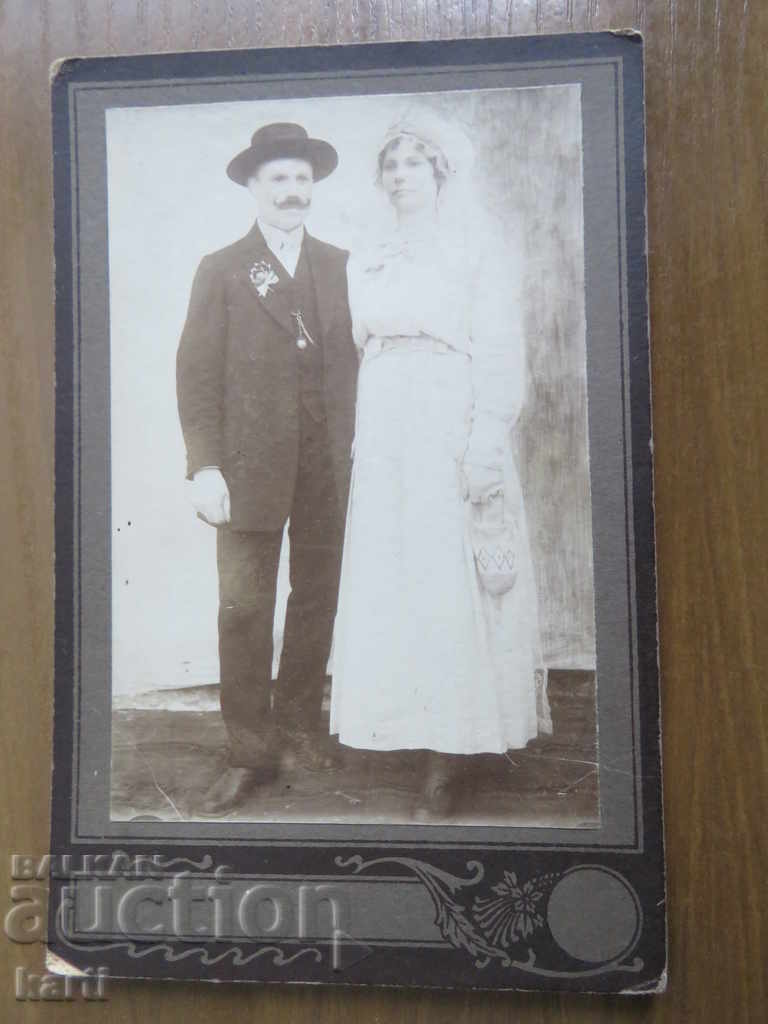 OLD PHOTO - CARDBOARD OLD PHOTO - CARDBOARD