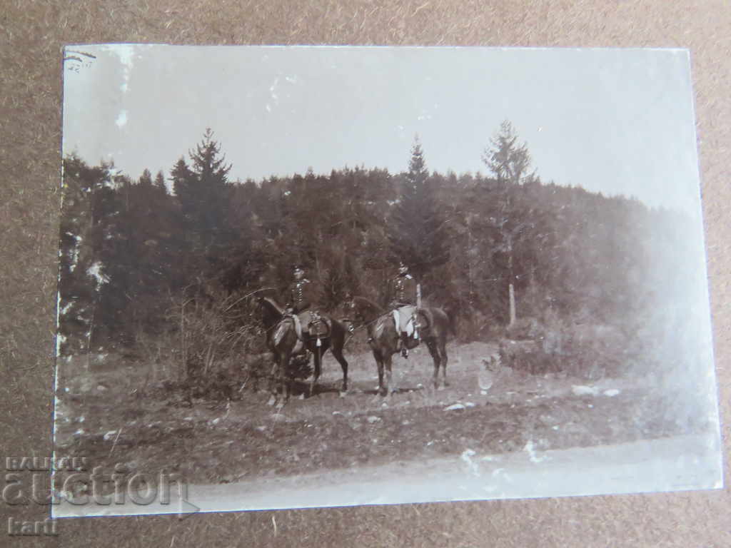 fotografii vechi - CARTON cu preț 7.99 BGN | € 4.09 fotografii vechi - CARTON cu preț 7.99 BGN | € 4.09