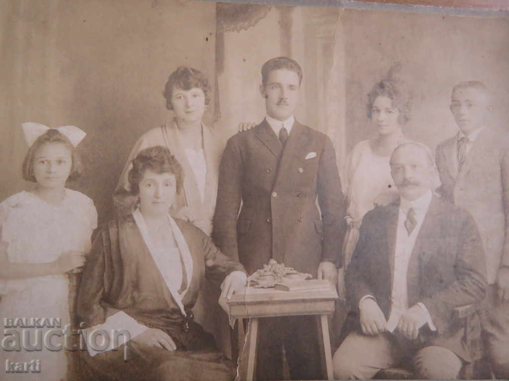 fotografii vechi - CARTON cu preț 9.99 BGN | € 5.11 fotografii vechi - CARTON cu preț 9.99 BGN | € 5.11