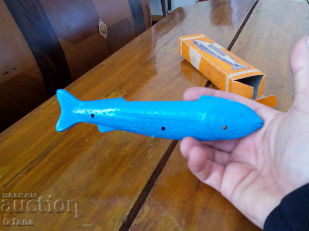 Delivery of Old bathroom thermometer Delivery of Old bathroom thermometer