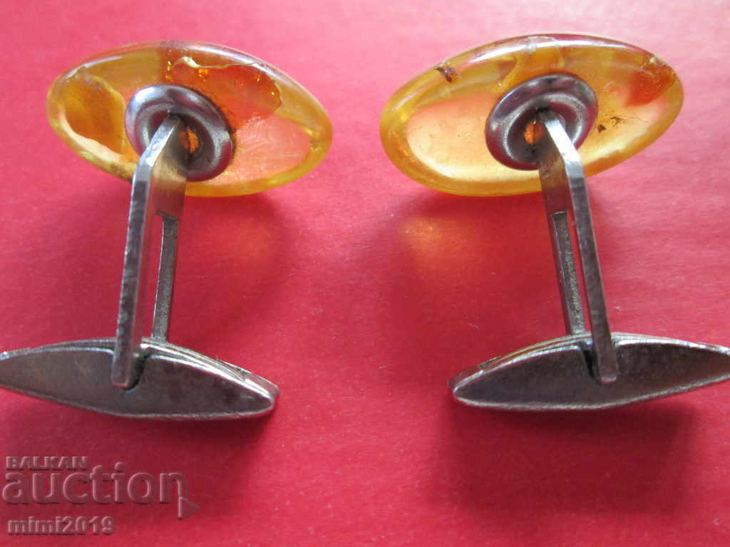 Old pistols, sleeves, amber with price 20.00 BGN | € 10.23 Old pistols, sleeves, amber with price 20.00 BGN | € 10.23