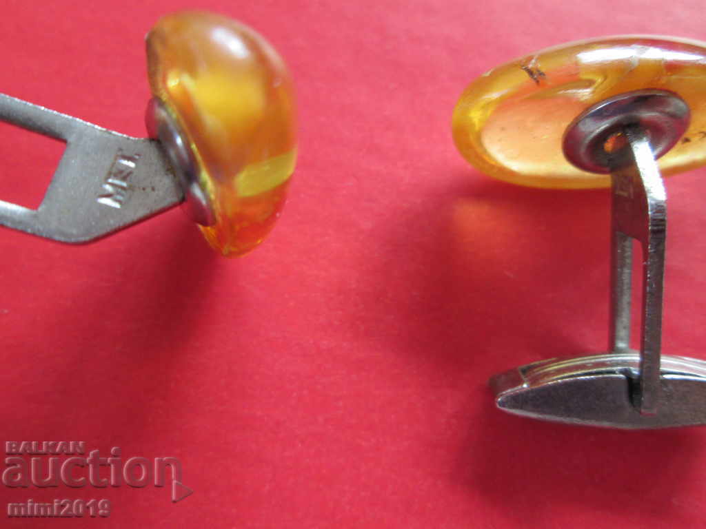 Auction Old pistols, sleeves, amber Auction Old pistols, sleeves, amber