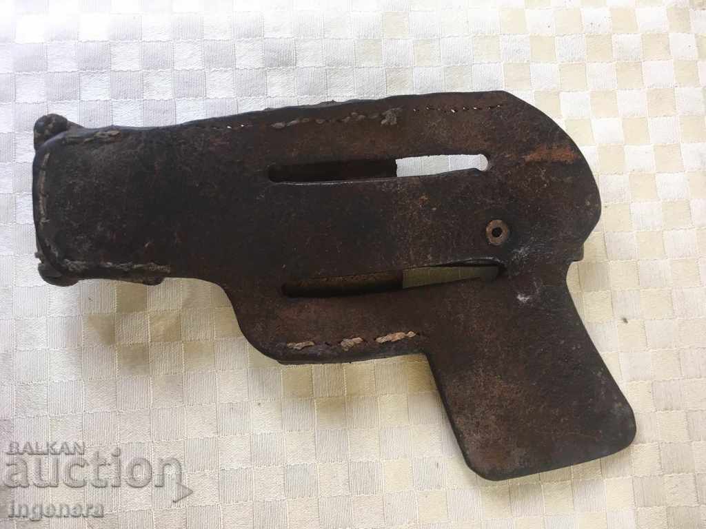 Auction OLD LEATHER HOLSTER Auction OLD LEATHER HOLSTER