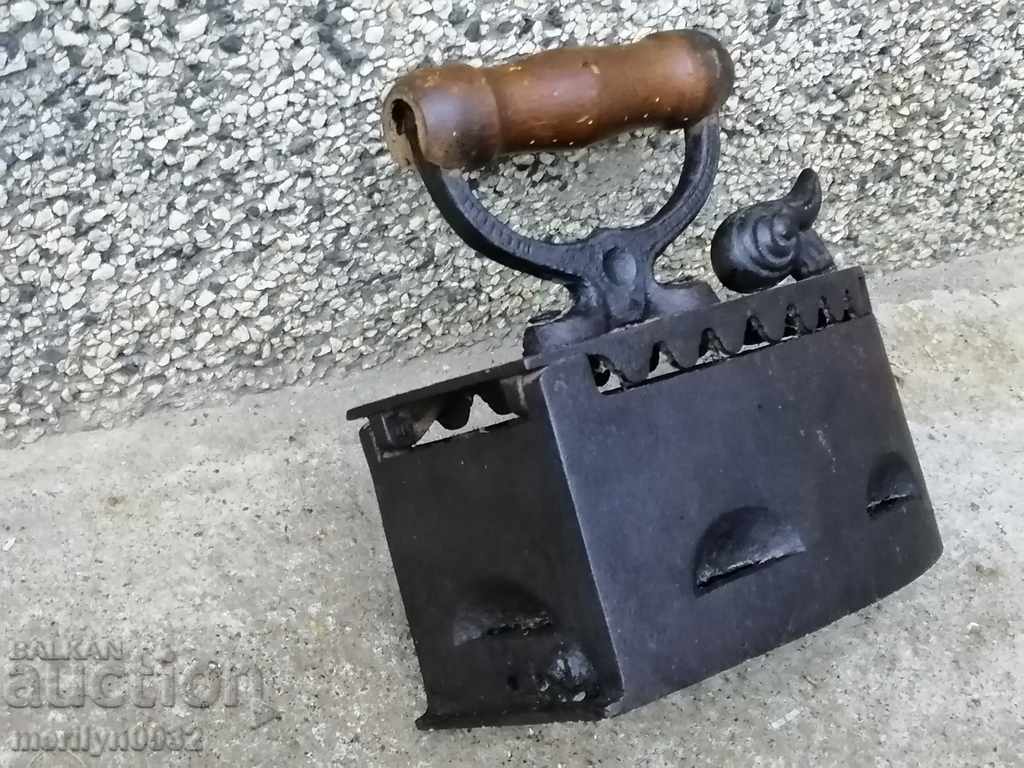 Old iron on fire with price 74.00 BGN | € 37.84 Old iron on fire with price 74.00 BGN | € 37.84