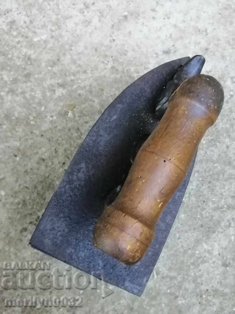 Old iron on fire - 6 Old iron on fire - 6