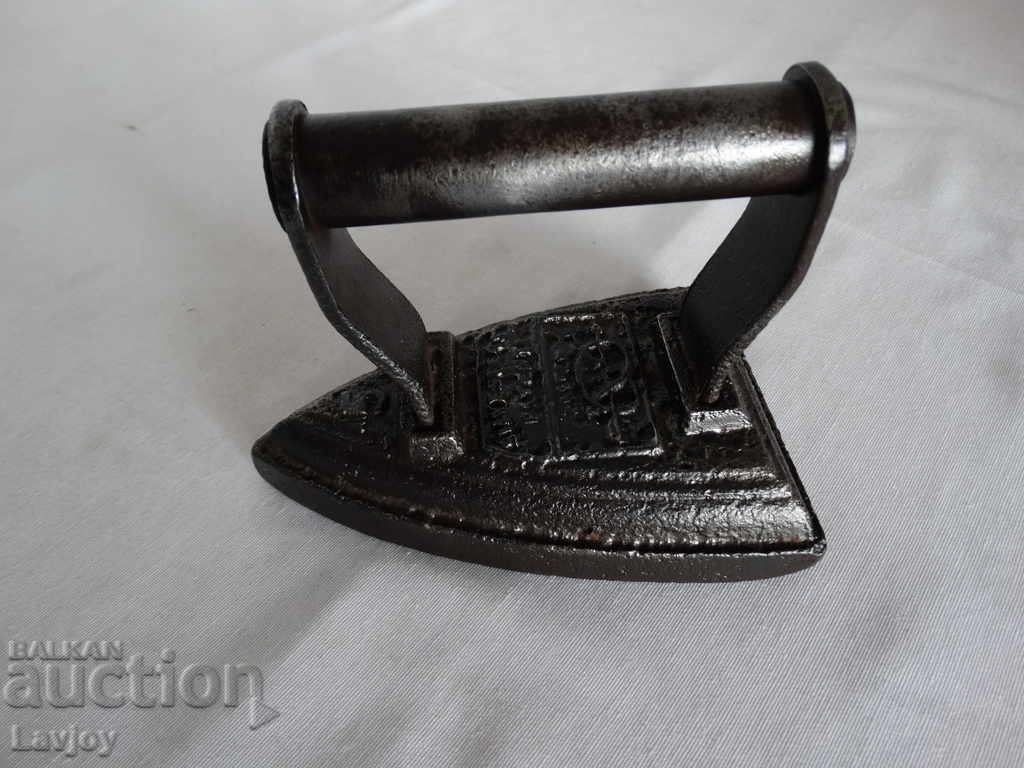 A rare collectible iron with price 60.00 BGN | € 30.68