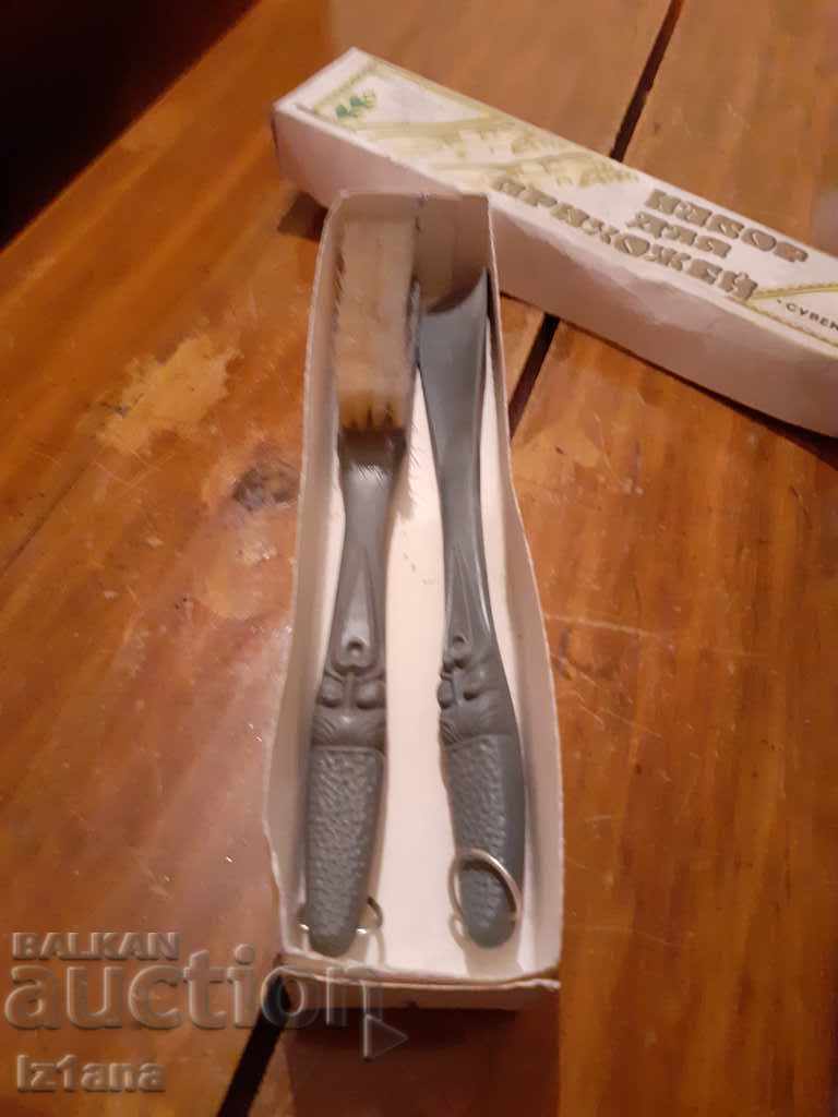 Auction  Old Shoe Accessories, Shoe, Brush