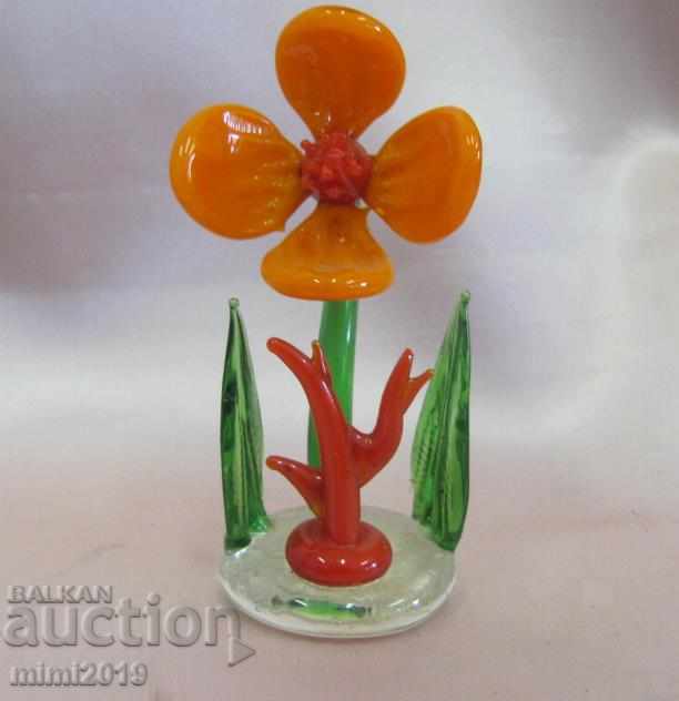 Auction The 30 2 pieces of Glass Decorations are handmade Auction The 30 2 pieces of Glass Decorations are handmade