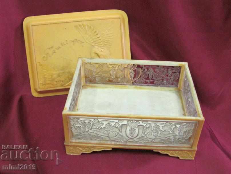 Delivery of Old Russian Jewelry Box - Pyatigorsk USSR Delivery of Old Russian Jewelry Box - Pyatigorsk USSR