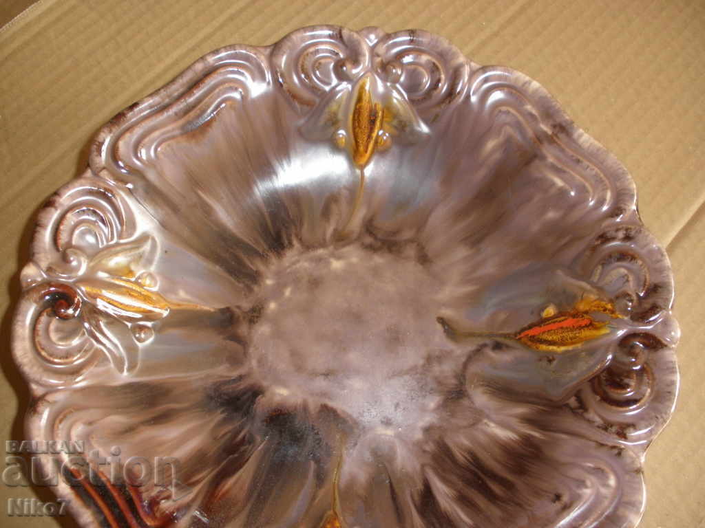 Placă de perete frumoasă. cu preț 9.99 BGN | € 5.11