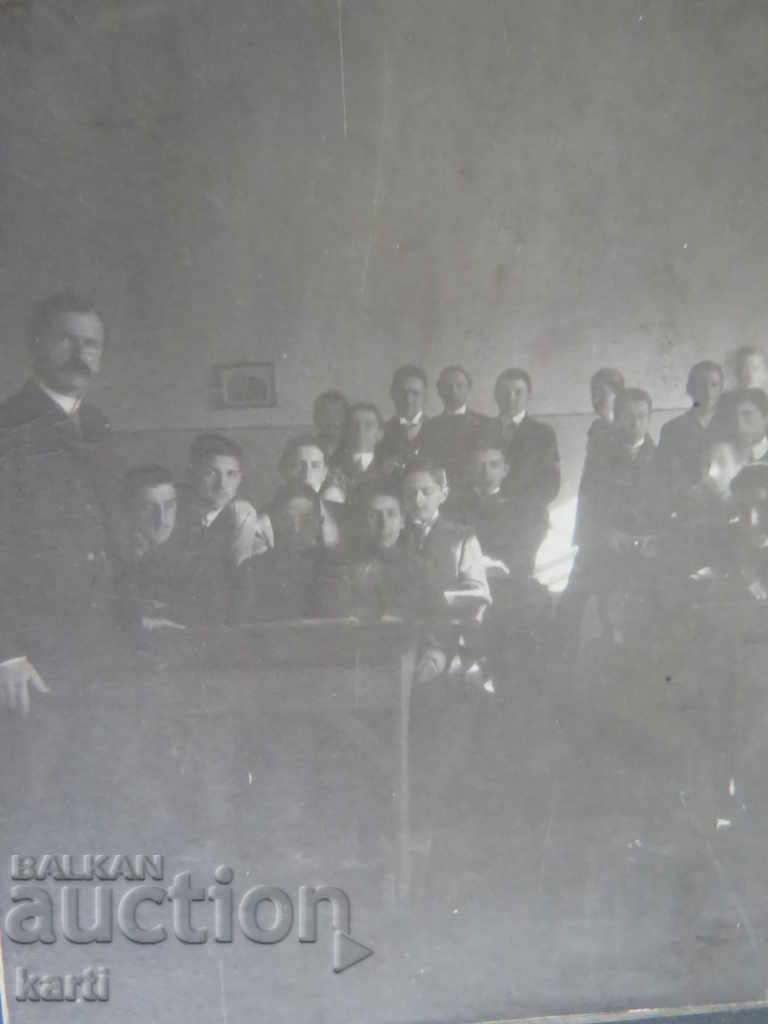 OLD PHOTO - CARDBOARD - 8/12 with price € 4.99 | 9.76 BGN