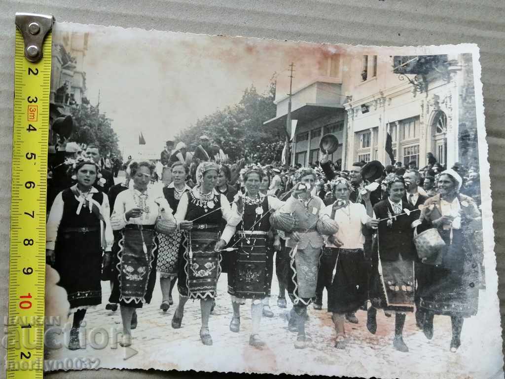 Old Photo Photo Portrait Turnovo Cathedral 1939 with price 34.00 BGN | € 17.38 Old Photo Photo Portrait Turnovo Cathedral 1939 with price 34.00 BGN | € 17.38