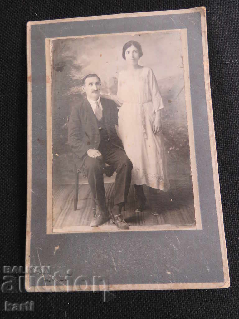 OLD PHOTOGRAPHY - CARDBOARD - ARMENIAN FAMILY