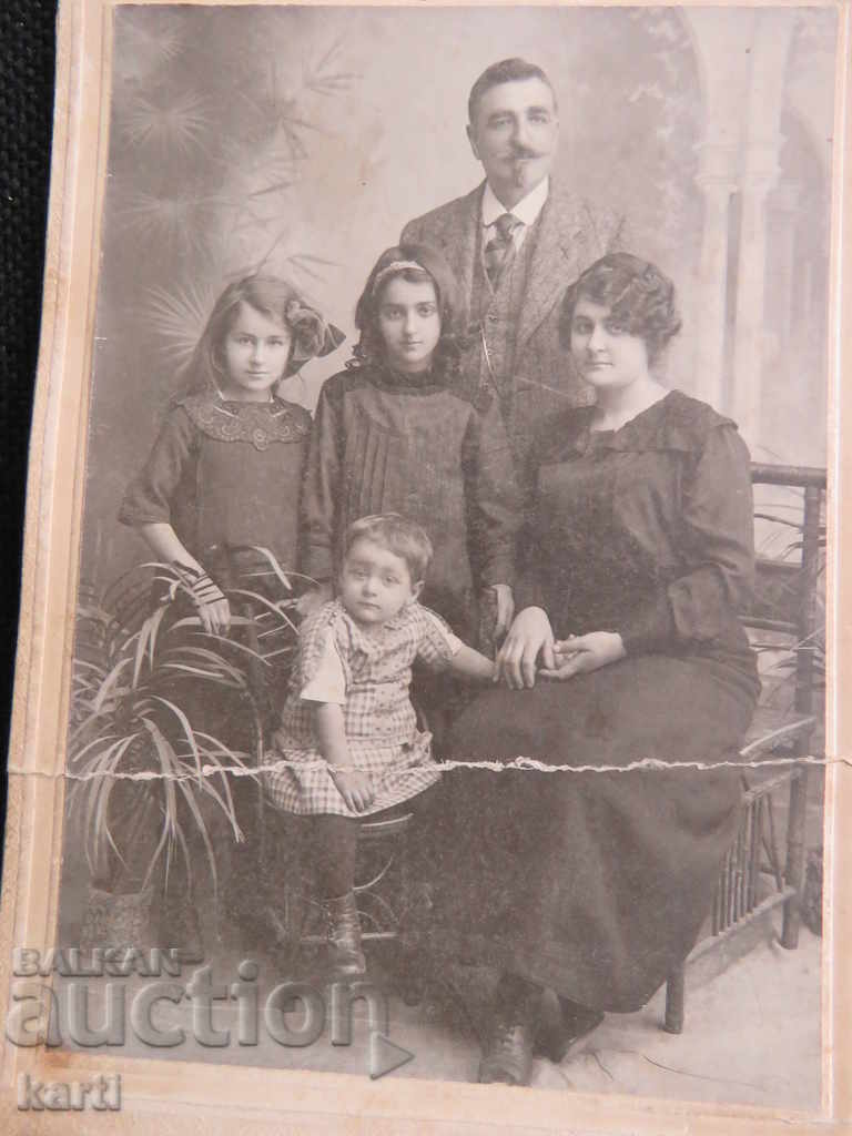 OLD PHOTOGRAPHY - CARDBOARD - ANDREEV - PLOVDIV with price 11.99 BGN | € 6.13 OLD PHOTOGRAPHY - CARDBOARD - ANDREEV - PLOVDIV with price 11.99 BGN | € 6.13