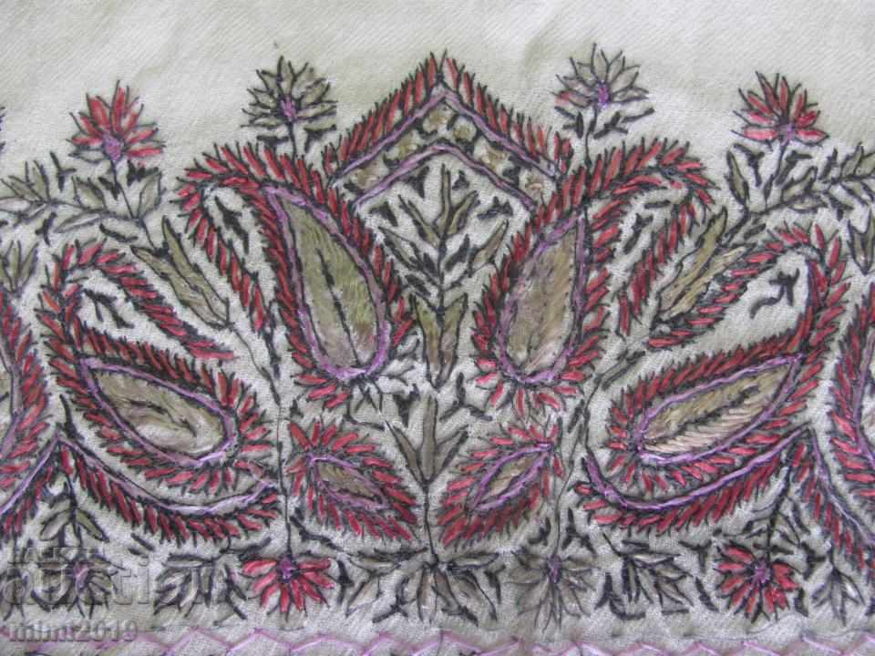 Old Tishleifer Tablecloth hand embroidered with price 56.00 BGN | € 28.63 Old Tishleifer Tablecloth hand embroidered with price 56.00 BGN | € 28.63