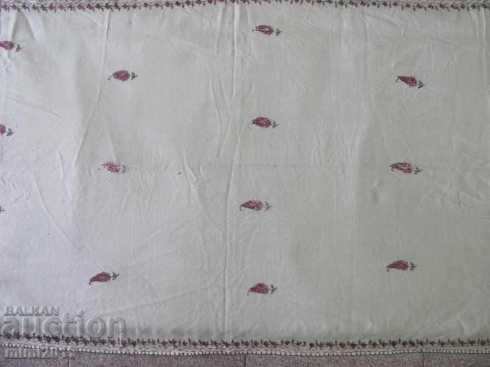 Old Tishleifer Tablecloth hand embroidered - 6 Old Tishleifer Tablecloth hand embroidered - 6